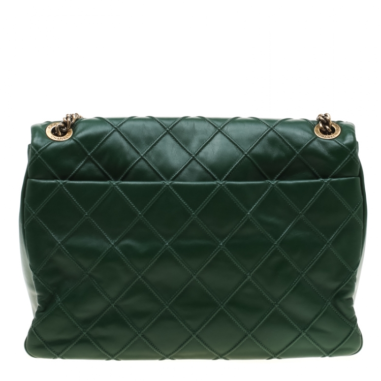 Pre Owned Chanel Green Quilted Leather Medium Cosmos Flap Bag
