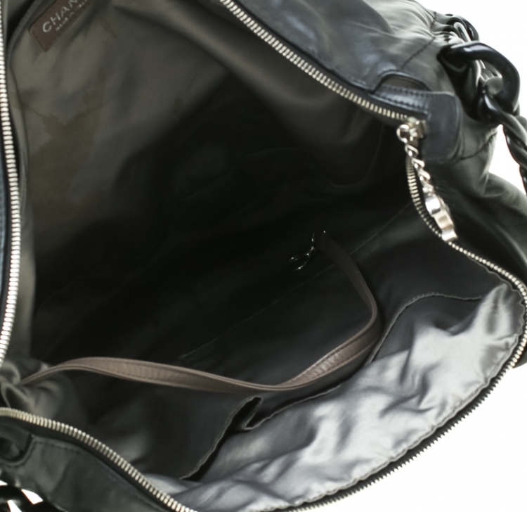 Pre Owned Chanel Black Leather Modern Chain Hobo