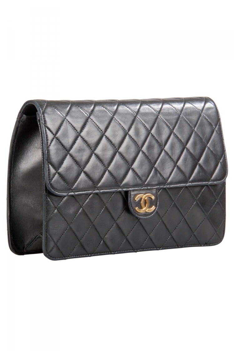 Pre Owned Chanel Black Quilted Leather Medium Vintage Classic Single Flap Bag