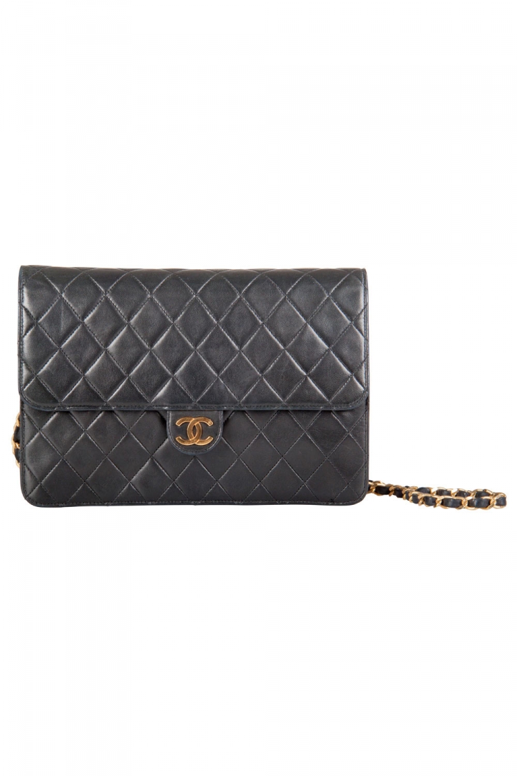 Pre Owned Chanel Black Quilted Leather Medium Vintage Classic Single Flap Bag