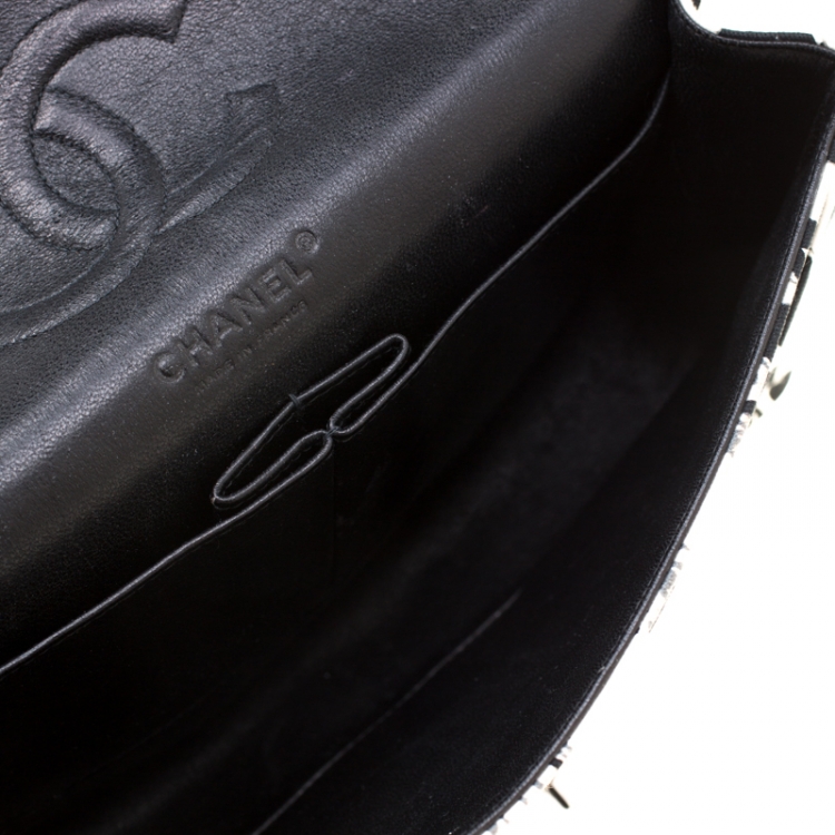 مملوكة مسبقًا Chanel White/Black Sketch Canvas Karl Lagerfeld Limited Edition Classic Double Flap Bag