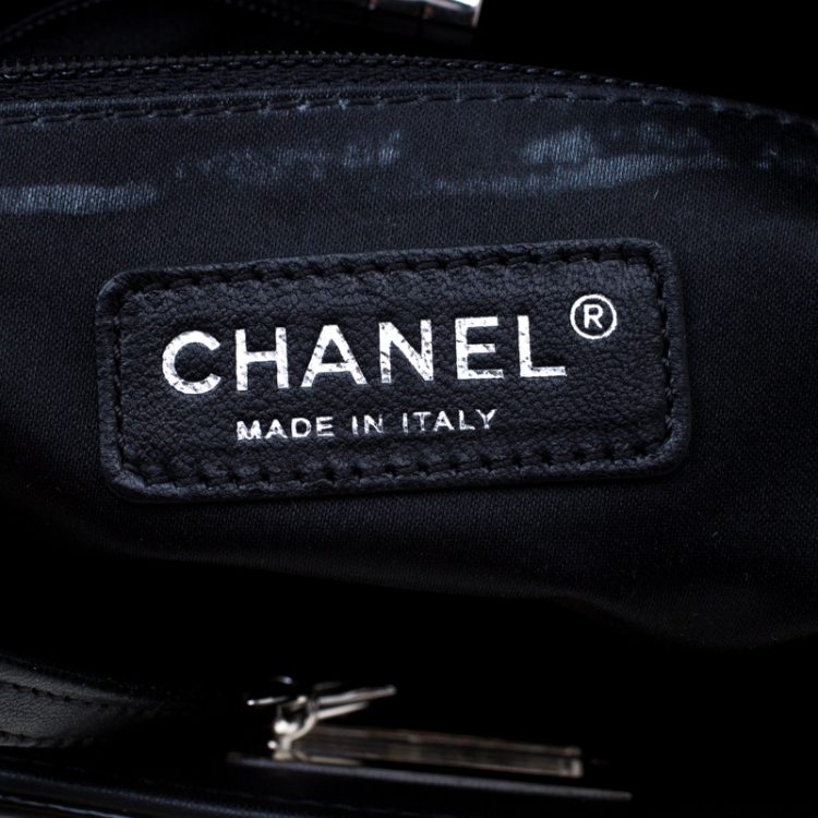 Pre Owned Chanel Black/Silver Stripe Sequins Reissue Shoulder Bag