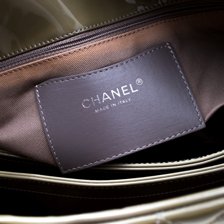 Pre Owned Chanel Olive Green Quilted Patent Leather Large Just Mademoiselle Bowling Bag