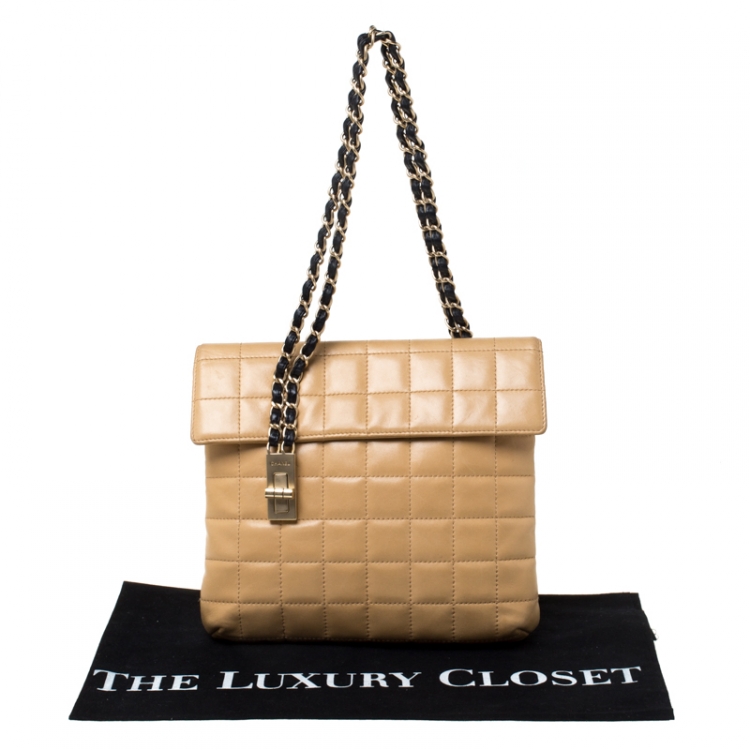 Pre Owned Chanel Beige/Black Quilted Leather Choco Bar Reissue Shoulder Bag  