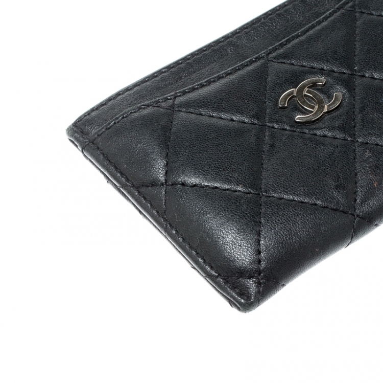 Pre Owned Chanel Black Quilted Leather Classic Card Holder