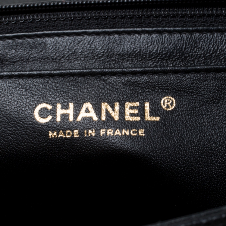 مملوكة مسبقًا Chanel Black Quilted Caviar Leather Jumbo Classic Single Flap Bag