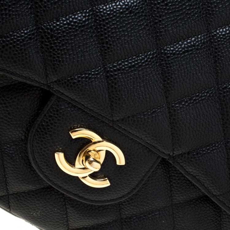 مملوكة مسبقًا Chanel Black Quilted Caviar Leather Jumbo Classic Single Flap Bag
