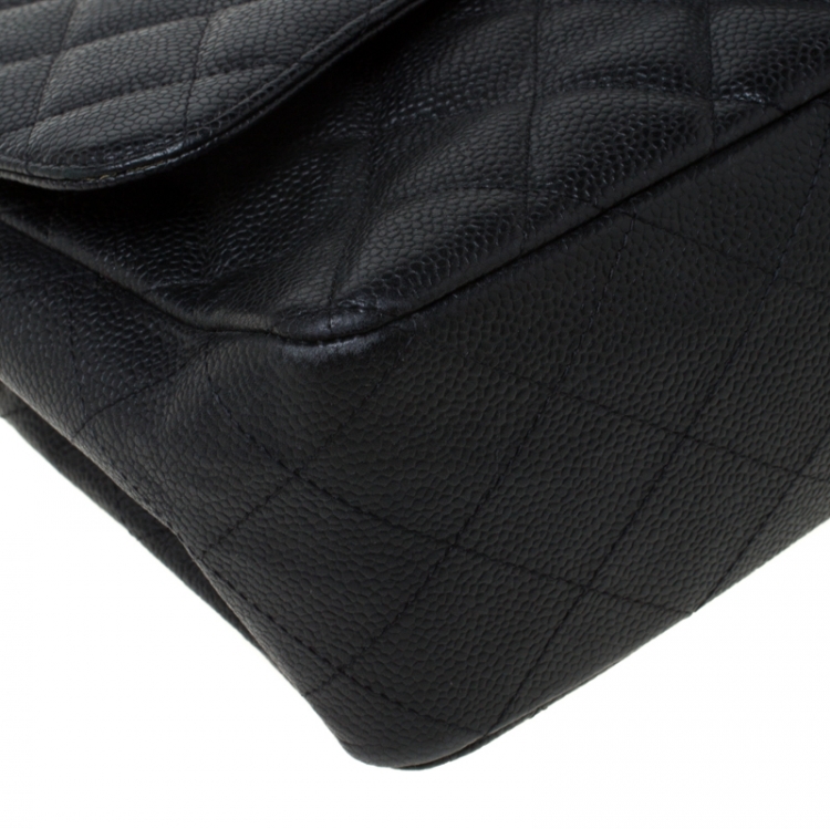 مملوكة مسبقًا Chanel Black Quilted Caviar Leather Jumbo Classic Single Flap Bag