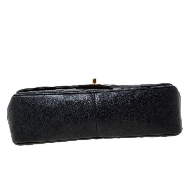 مملوكة مسبقًا Chanel Black Quilted Caviar Leather Jumbo Classic Single Flap Bag