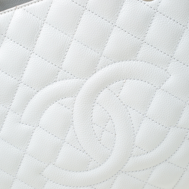 Pre Owned Chanel White Quilted Caviar Leather Grand Shopper Tote