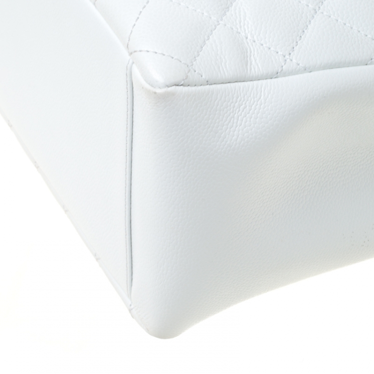 Pre Owned Chanel White Quilted Caviar Leather Grand Shopper Tote