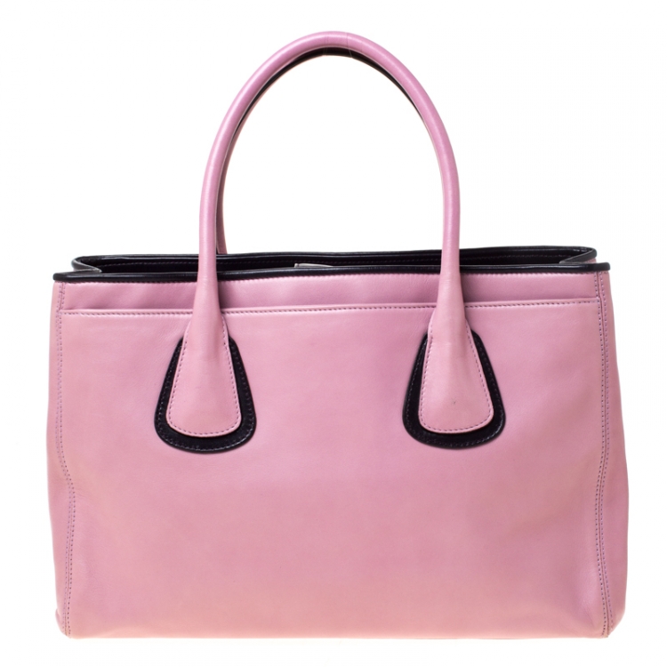 Pre Owned Chanel Pink Leather Cerf Shopper Tote