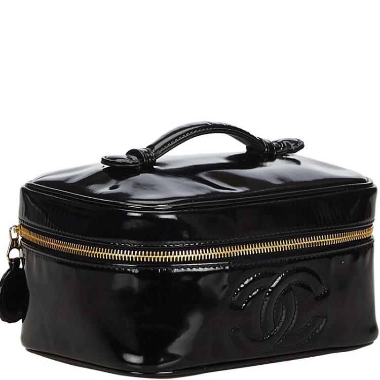Pre Owned Chanel Black Patent Leather CC Vanity Bag
