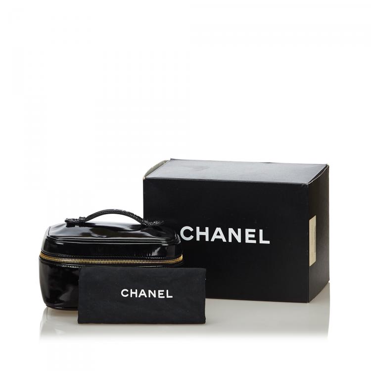 Pre Owned Chanel Black Patent Leather CC Vanity Bag