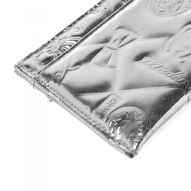 Pre Owned Chanel Silver Patent Leather Lucky Symbols Card Holder