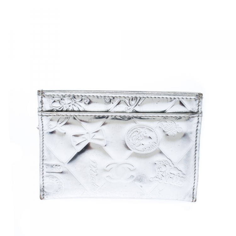 Pre Owned Chanel Silver Patent Leather Lucky Symbols Card Holder