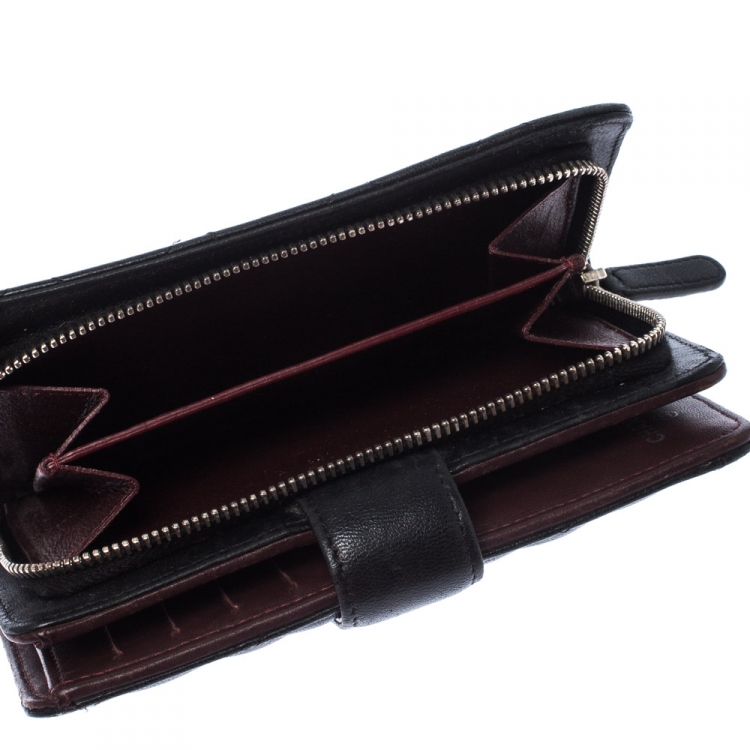 مملوكة مسبقًا Chanel Black Quilted Leather CC BiFold Wallet
