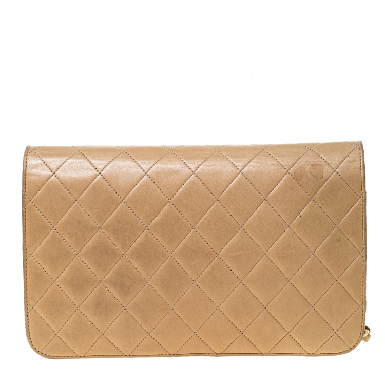 مملوكة مسبقًا Chanel Beige Quilted Leather Vintage Flap Bag