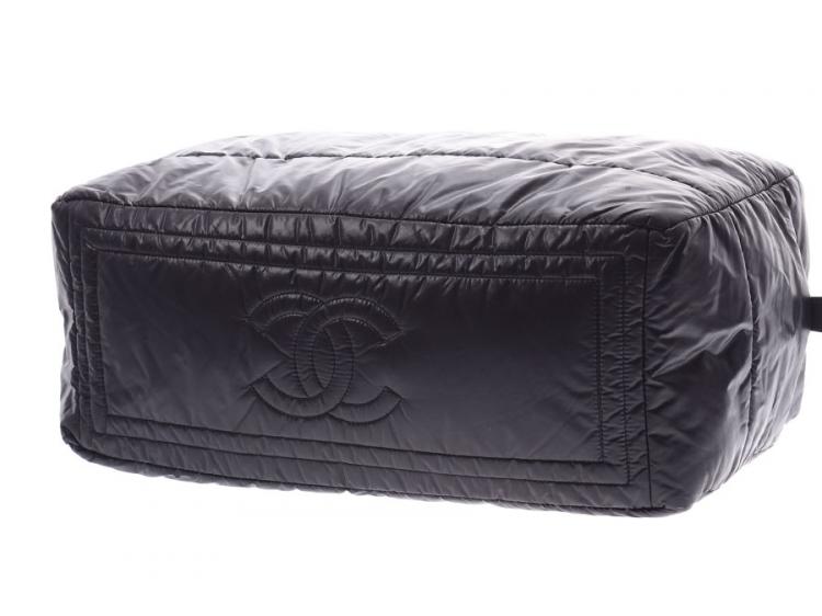 Pre Owned Chanel Black Quilted Nylon Coco Cocoon Hobo Bag