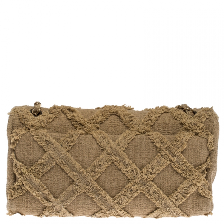 Pre Owned Chanel Beige Diamond Stitch Tweed Maxi Nature Flap Bag                  