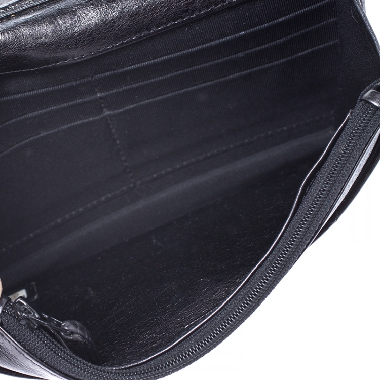 Pre Owned Chanel Black Quilted Crinkled Leather Reissue WOC Flap Bag