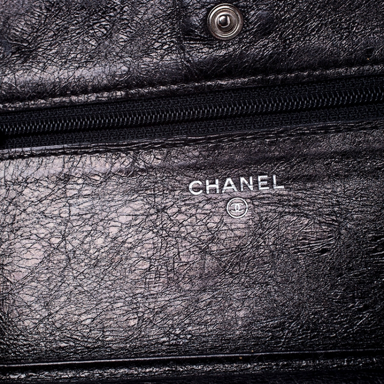 Pre Owned Chanel Black Quilted Crinkled Leather Reissue WOC Flap Bag
