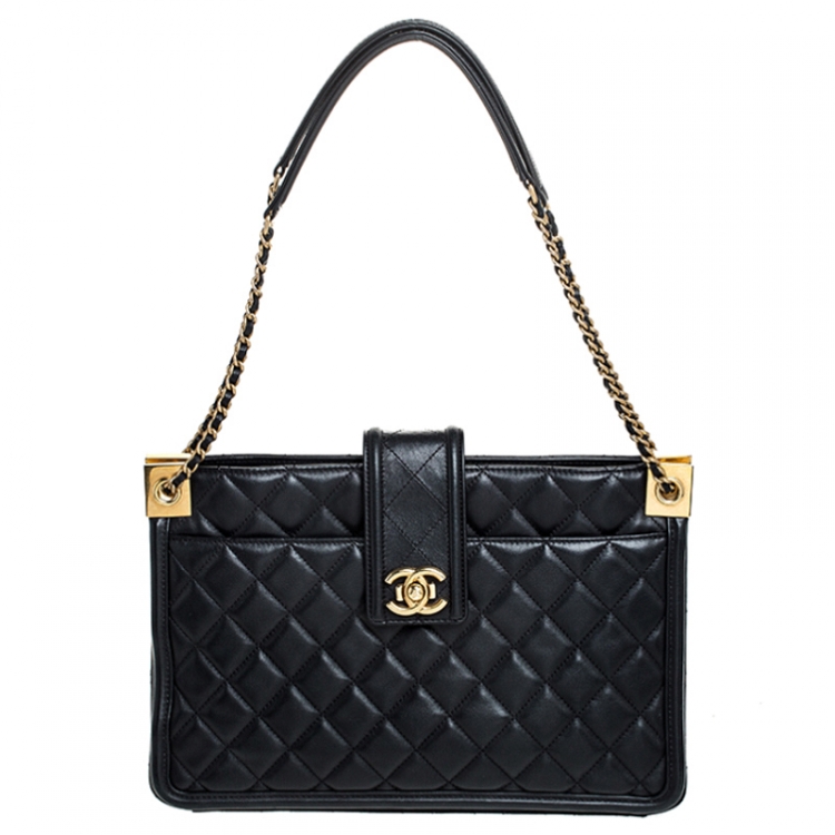 Pre Owned Chanel Black Quilted Leather Shopper Tote