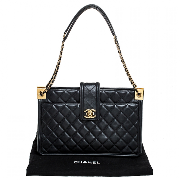 Pre Owned Chanel Black Quilted Leather Shopper Tote