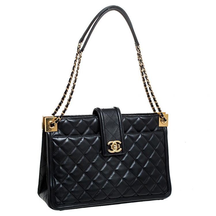 Pre Owned Chanel Black Quilted Leather Shopper Tote