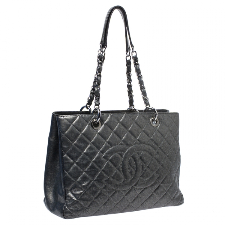 Pre Owned Chanel Metallic Grey Quilted Caviar Leather Grand Shopper Tote