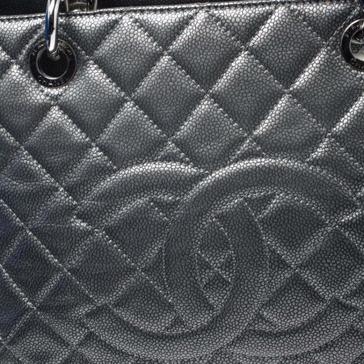 Pre Owned Chanel Metallic Grey Quilted Caviar Leather Grand Shopper Tote