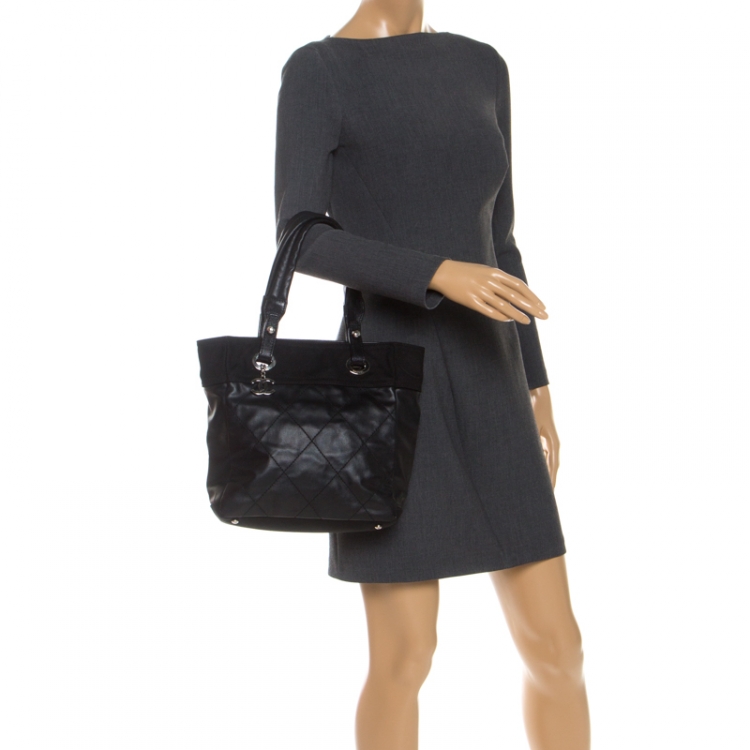 Pre Owned Chanel Black Quilted Coated Canvas Paris Biarritz Shopper Tote