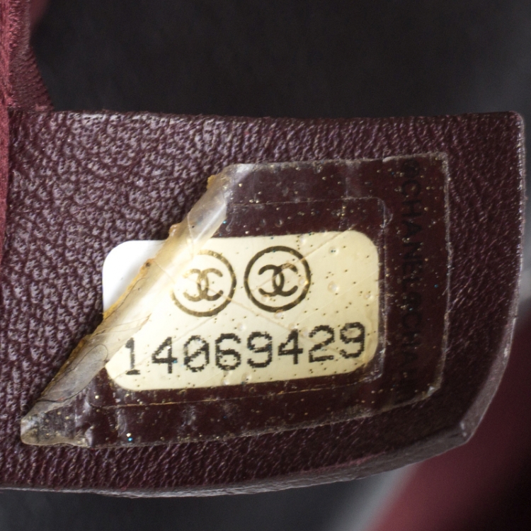 Pre Owned Chanel Black Lucky Charm Embossed Leather CC Flap Bag