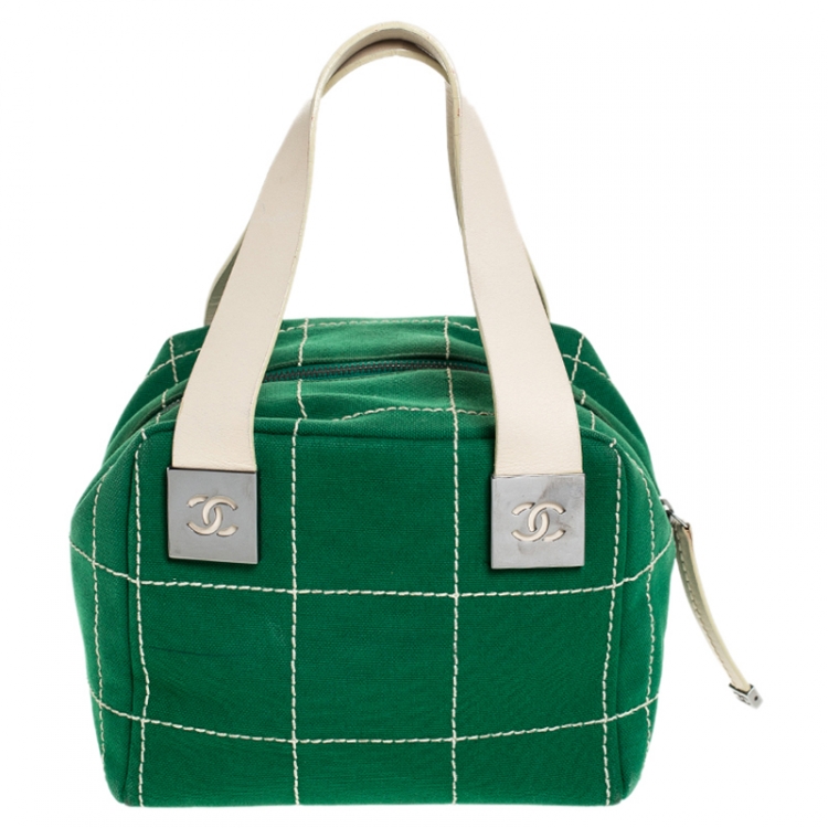 Pre Owned Chanel Green Chocolate Bar Stitch Canvas Boston Bag