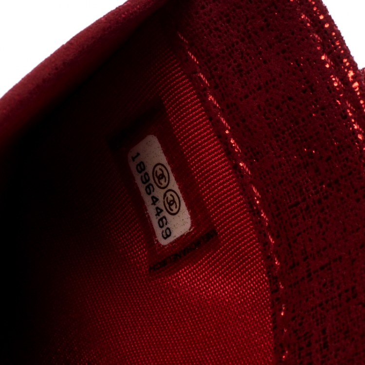Pre Owned Chanel Red Quilted Lame Fabric Yen Bifold Wallet