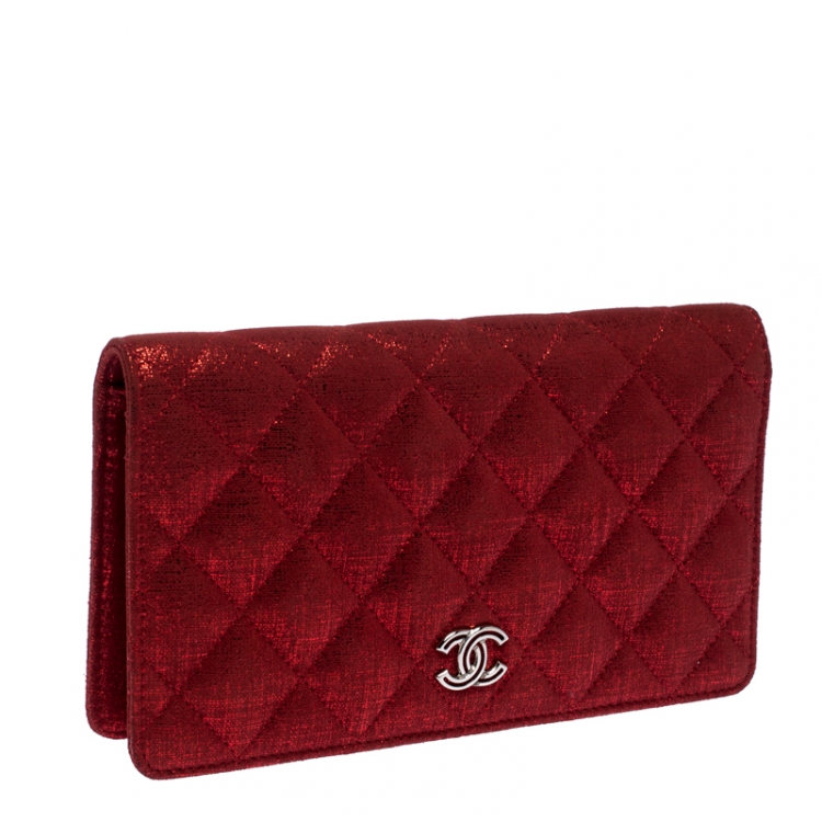 Pre Owned Chanel Red Quilted Lame Fabric Yen Bifold Wallet