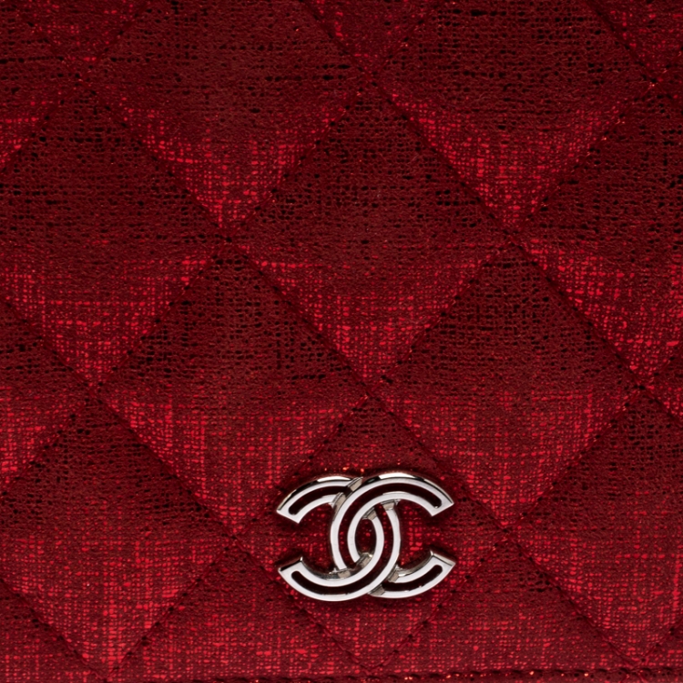 Pre Owned Chanel Red Quilted Lame Fabric Yen Bifold Wallet