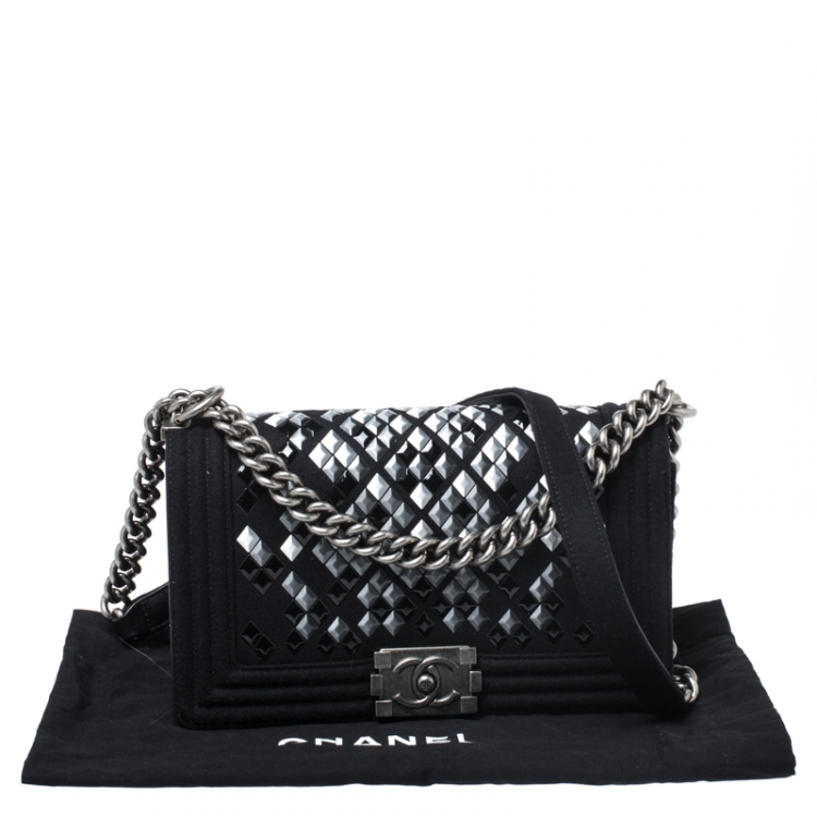 chanel quilted purse