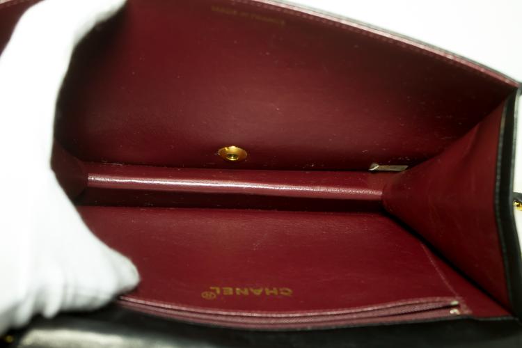 مملوكة مسبقًا Chanel Black Quilted Leather Vintage Full Flap Bag