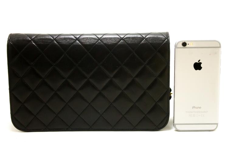 مملوكة مسبقًا Chanel Black Quilted Leather Vintage Full Flap Bag