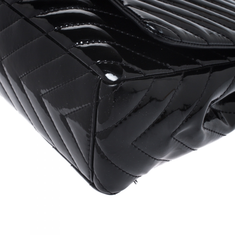 Pre Owned Chanel Black Chevron Patent Leather Maxi Classic Single Flap Bag