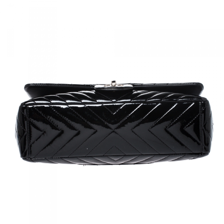 Pre Owned Chanel Black Chevron Patent Leather Maxi Classic Single Flap Bag