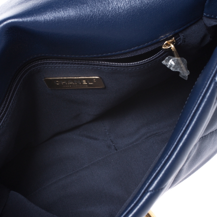 مملوكة مسبقًا Chanel Blue Quilted Leather 19 Flap Bag