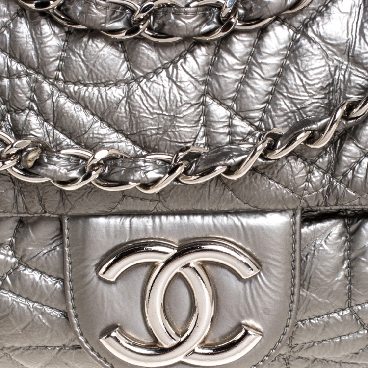Pre Owned Chanel Metallic Grey Vinyl Rock in Moscow Flap Bag