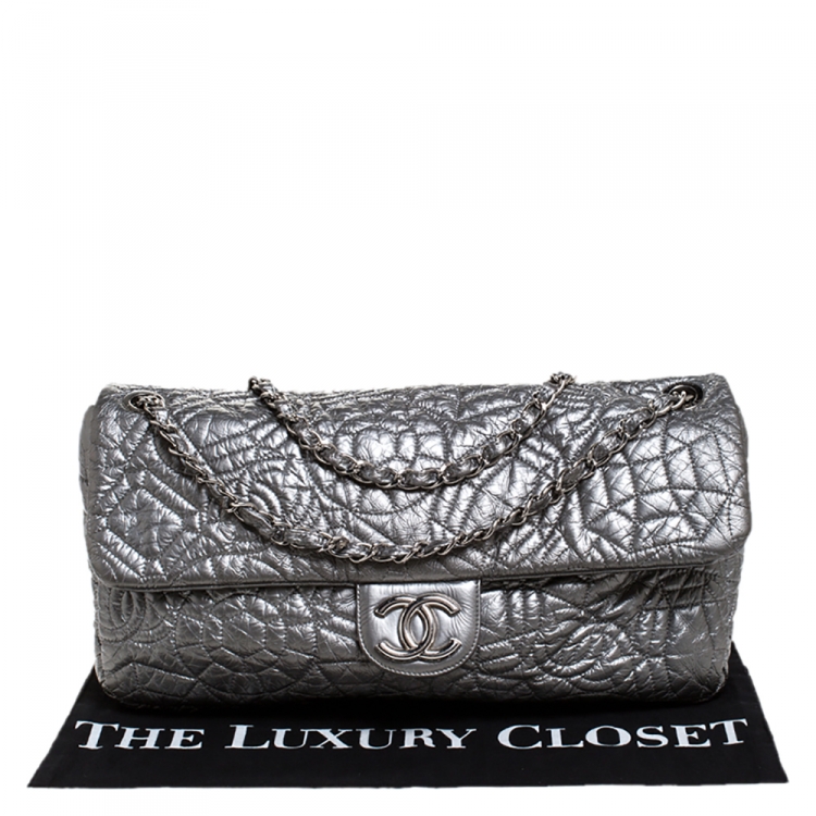 Pre Owned Chanel Metallic Grey Vinyl Rock in Moscow Flap Bag