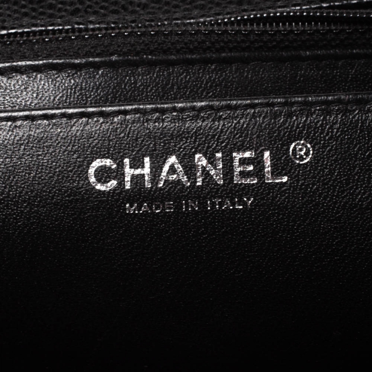 Pre Owned Chanel Black Quilted Caviar Leather Maxi Classic Single Flap Bag
