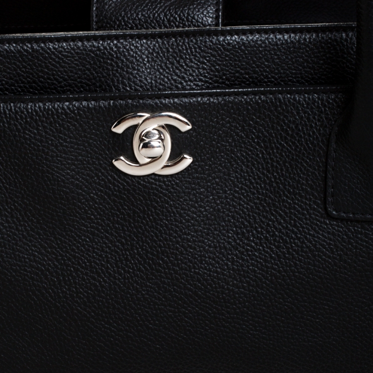 Pre Owned Chanel Black Leather Large Cerf Executive Tote