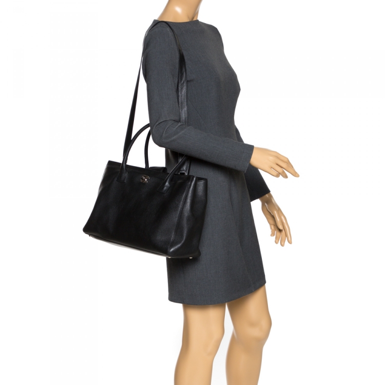 Pre Owned Chanel Black Leather Large Cerf Executive Tote