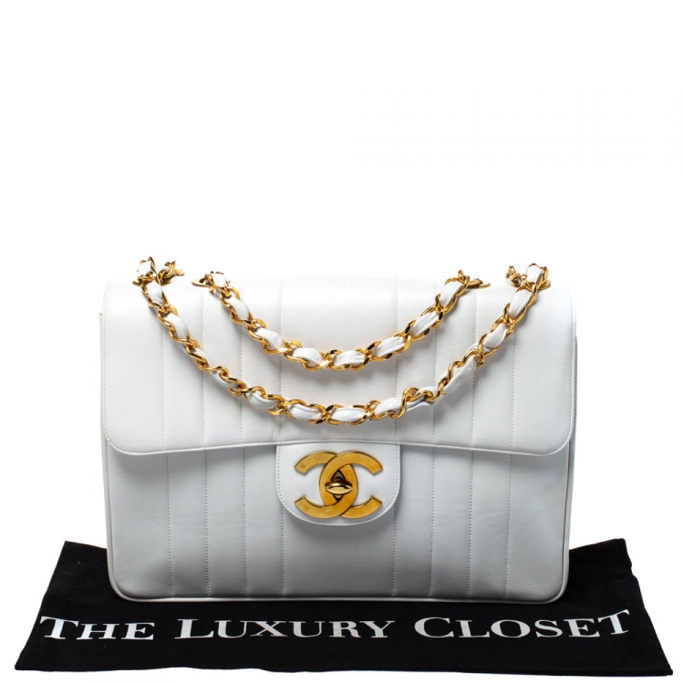 Pre Owned Chanel White Vertical Quilted Leather Jumbo Vintage Classic Single Flap Bag