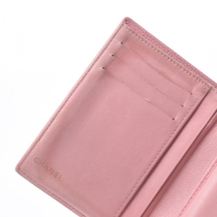 مملوكة مسبقًا Chanel Pink Caviar Leather Small Bifold Wallet 